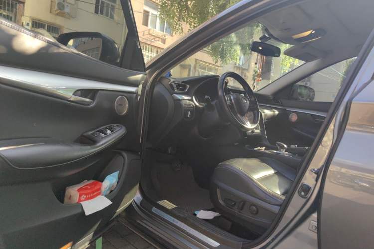 Used Infiniti QX50 2018 2.0T Two-Wheel Drive Fashion Edition Driver Seat