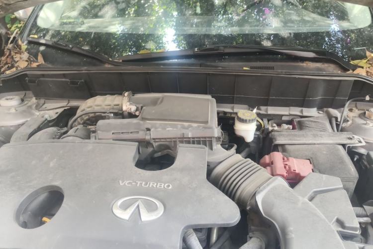 Used Infiniti QX50 2018 2.0T Two-Wheel Drive Fashion Edition Engine Bay