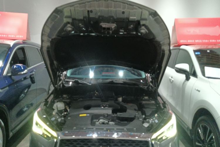Used Infiniti QX50 2018 2.0T Four-Wheel Drive Elite Edition Engine Bay