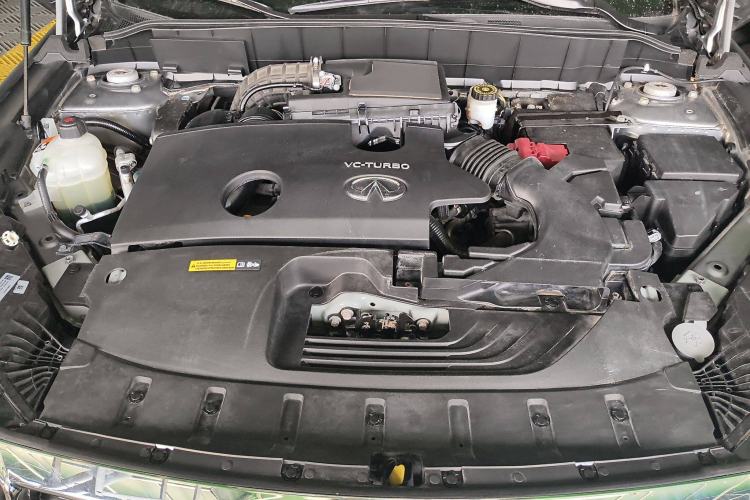 Used Infiniti QX50 2018 2.0T Two-Wheel Drive Fashion Edition Engine Bay