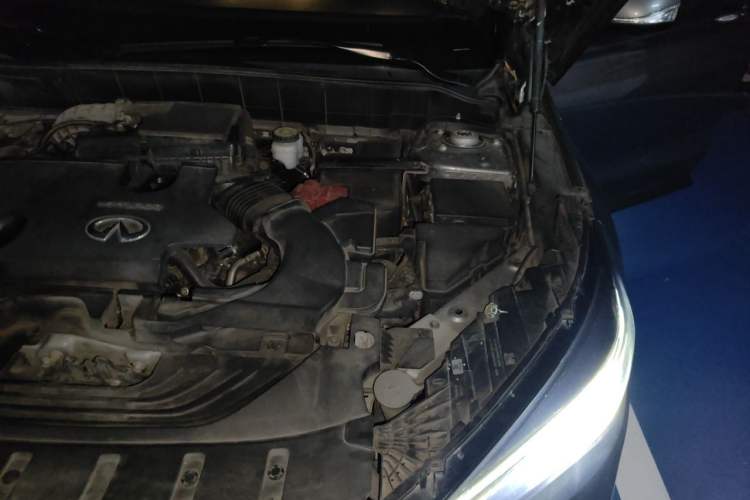 Used Infiniti QX50 2018 2.0T Four-Wheel Drive Luxury Edition Engine Bay Left