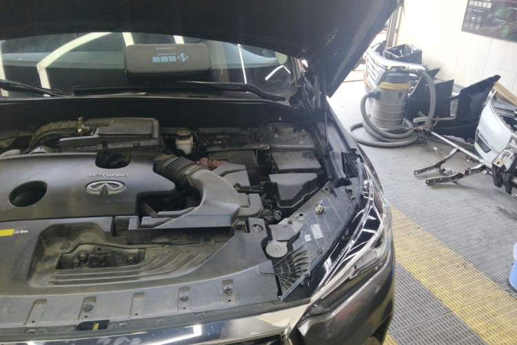 Used Infiniti QX50 2018 2.0T Four-Wheel Drive Elite Edition Engine Bay Left