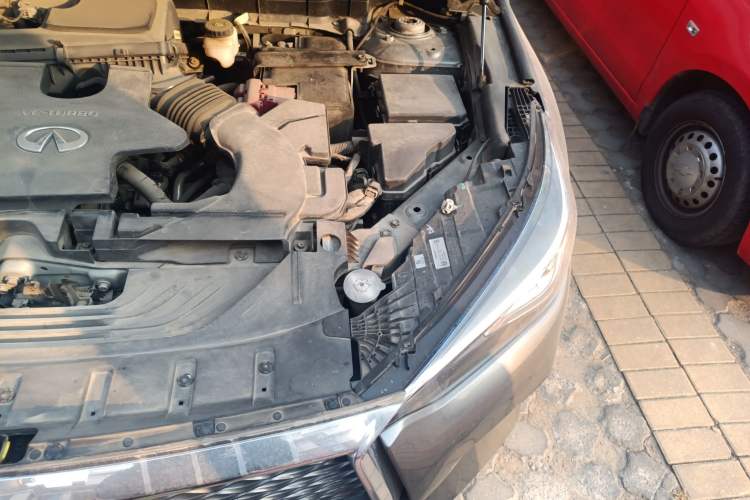 Used Infiniti QX50 2018 2.0T Four-Wheel Drive Elite Edition Engine Bay Left