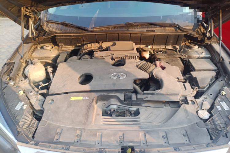Used Infiniti QX50 2018 2.0T Four-Wheel Drive Elite Edition Engine Bay