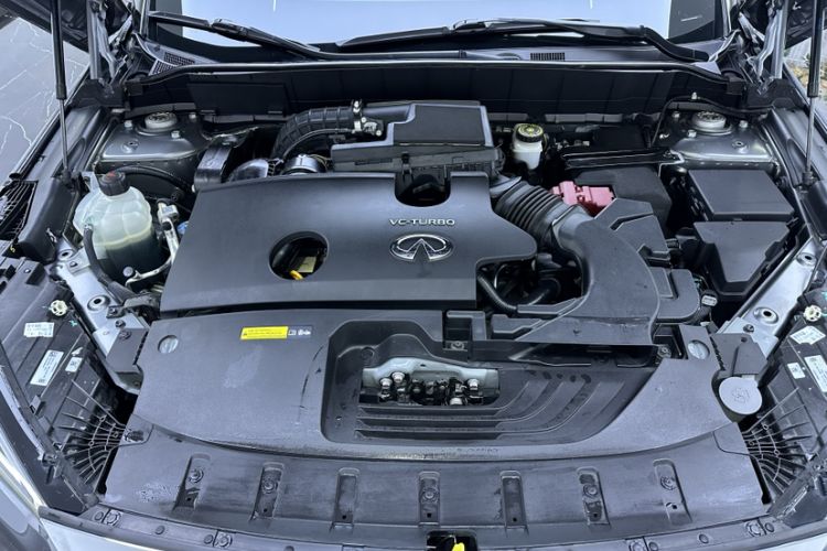 Used Infiniti QX50 2018 2.0T Four-Wheel Drive Smart Edition Engine Bay