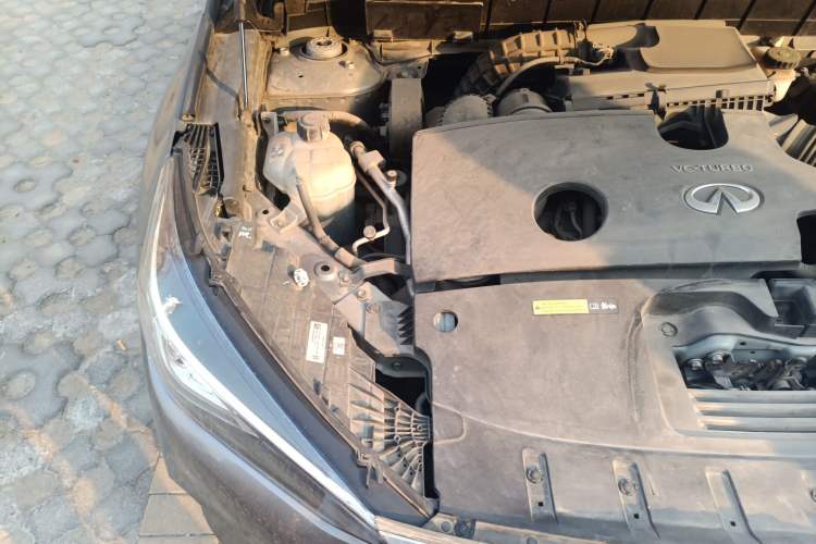 Used Infiniti QX50 2018 2.0T Four-Wheel Drive Elite Edition Engine Bay Right