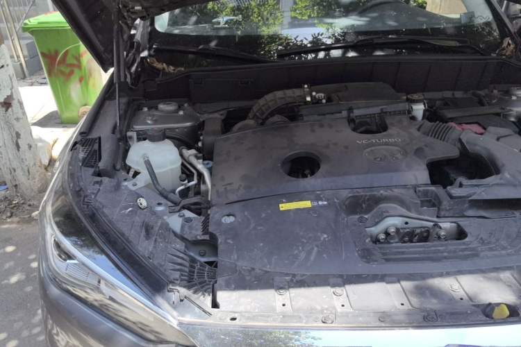 Used Infiniti QX50 2018 2.0T Two-Wheel-Drive Elite Edition Engine Bay Right