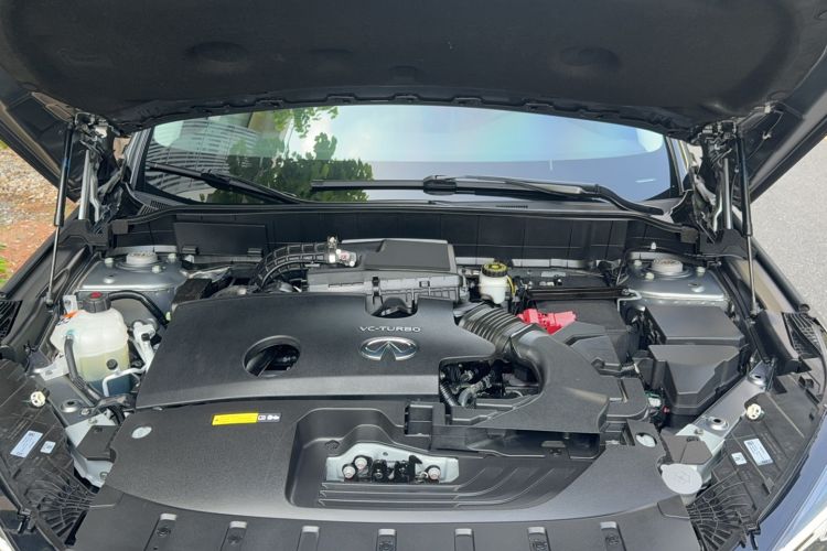 Used Infiniti QX50 2018 2.0T Four-Wheel Drive Elite Edition Engine Bay