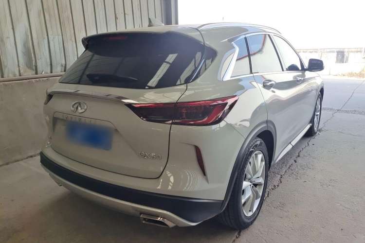 Used Infiniti QX50 2018 2.0T Four-Wheel Drive Elite Edition Exterior 3