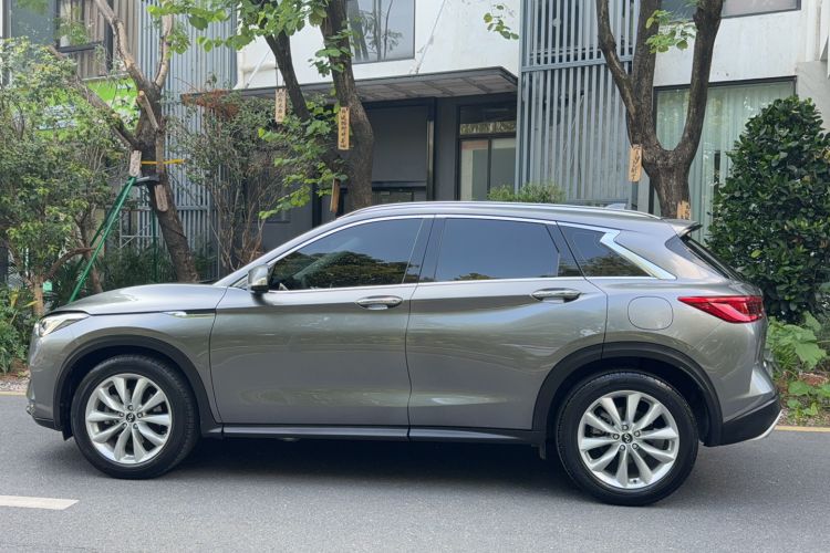 Used Infiniti QX50 2018 2.0T Four-Wheel Drive Elite Edition Exterior 3