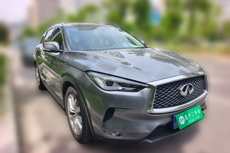 Used Infiniti QX50 2018 2.0T Two-Wheel Drive Fashion Edition Front Right 45 Deg