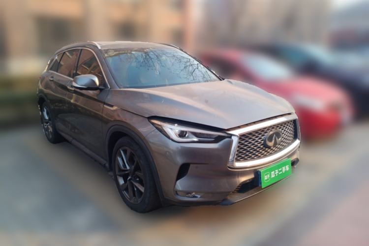 Used Infiniti QX50 2018 2.0T Four-Wheel Drive Elite Edition Front Right 45 Deg