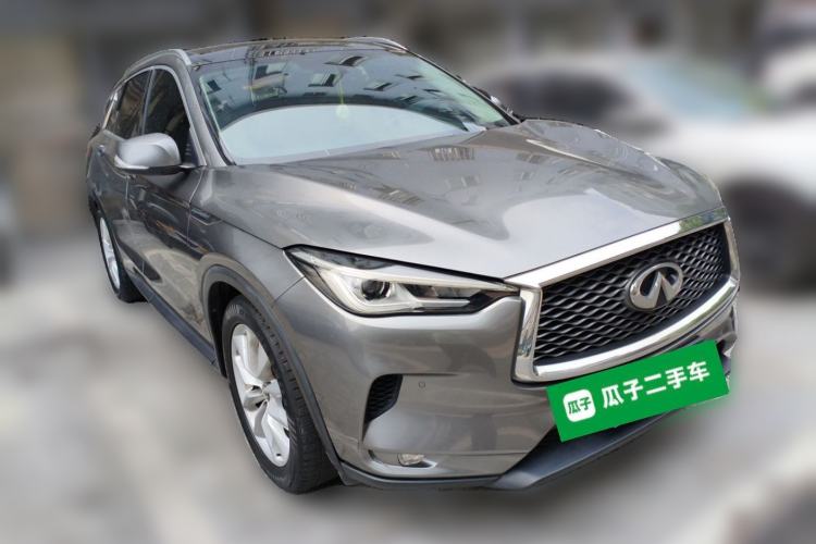 Used Infiniti QX50 2018 2.0T Two-Wheel Drive Fashion Edition Front Right 45 Deg