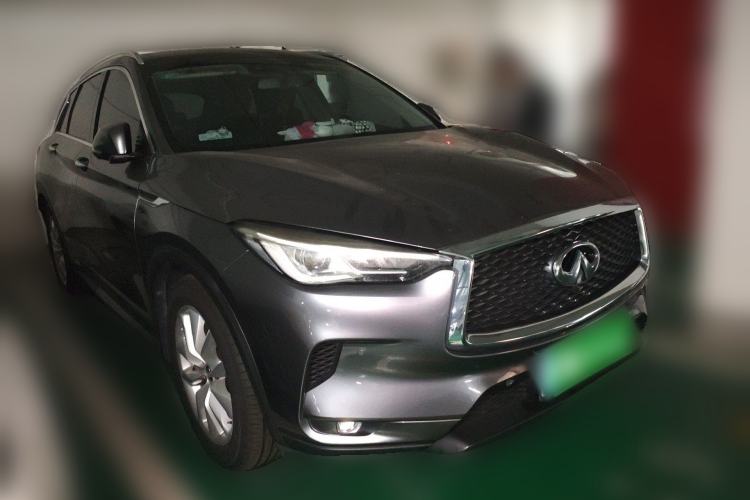 Used Infiniti QX50 2018 2.0T Two-Wheel Drive Fashion Edition Front Right 45 Deg