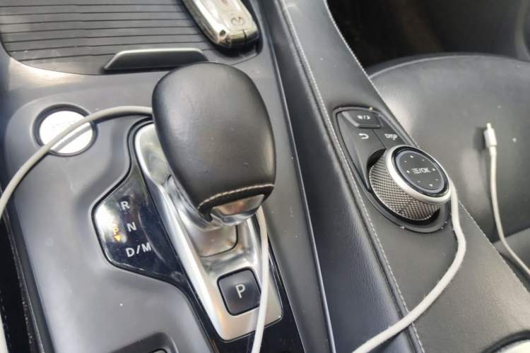 Used Infiniti QX50 2018 2.0T Two-Wheel Drive Fashion Edition Gear Lever