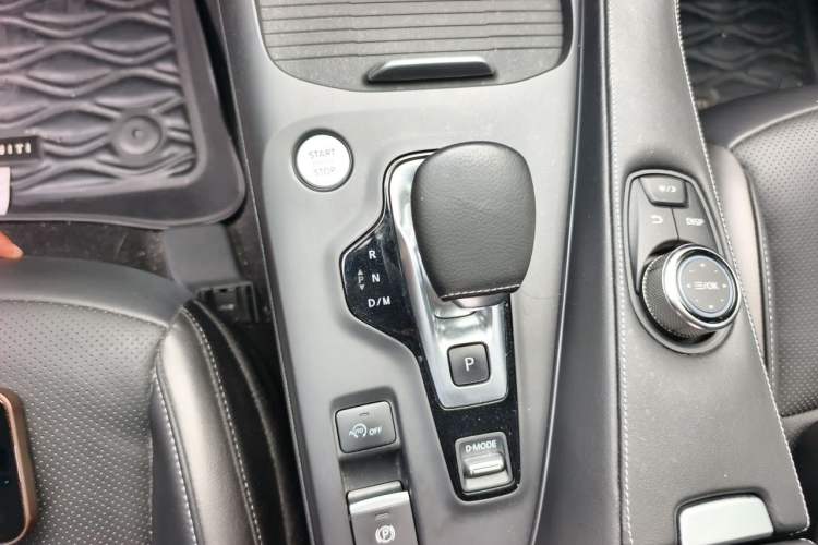 Used Infiniti QX50 2018 2.0T Two-Wheel Drive Fashion Edition Gear Lever