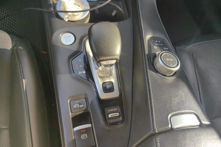 Used Infiniti QX50 2018 2.0T Two-Wheel Drive Fashion Edition Gear Lever