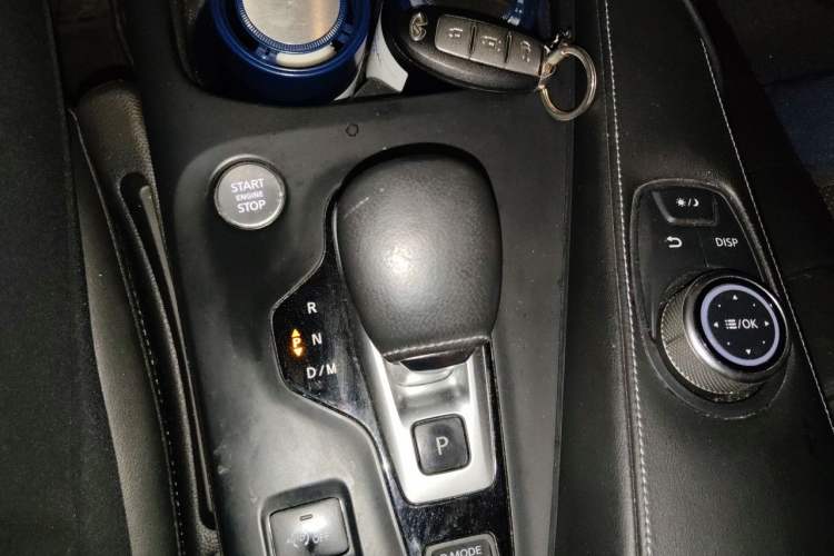 Used Infiniti QX50 2018 2.0T Two-Wheel Drive Fashion Edition Gear Lever