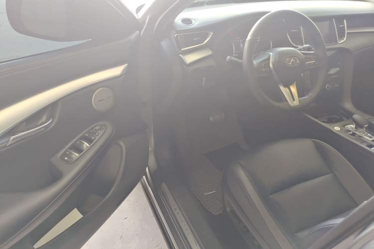Used Infiniti QX50 2018 2.0T Four-Wheel Drive Elite Edition Interior 3