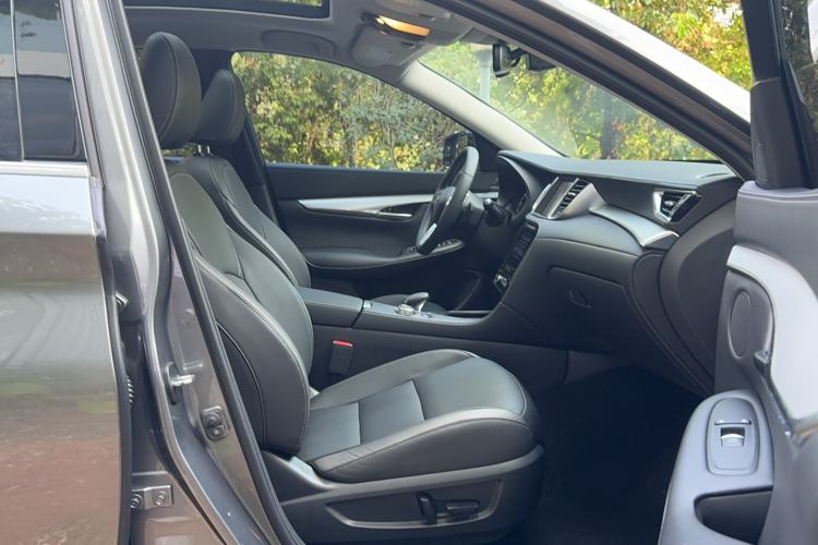 Used Infiniti QX50 2018 2.0T Four-Wheel Drive Elite Edition Interior 8