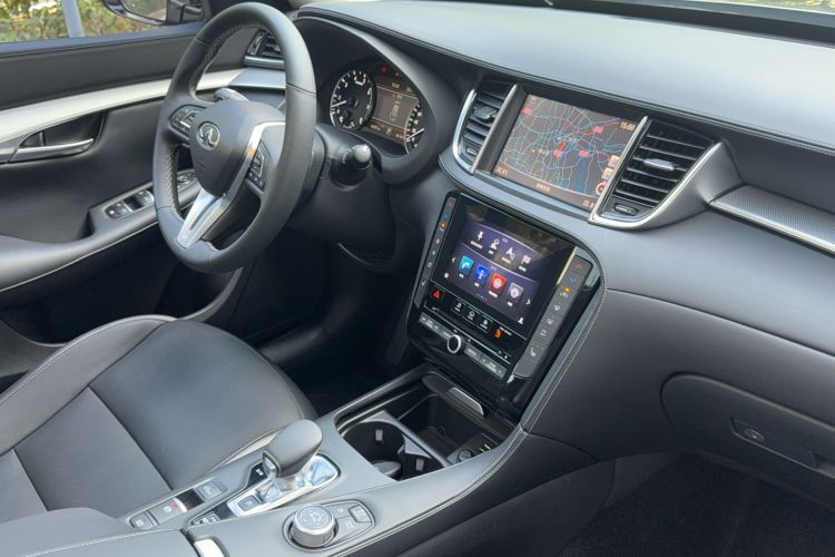 Used Infiniti QX50 2018 2.0T Four-Wheel Drive Elite Edition Interior 9