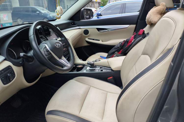 Used Infiniti QX50 2018 2.0T Two-Wheel Drive Fashion Edition Left Front Seat