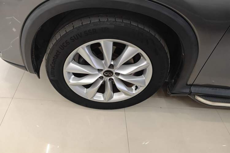 Used Infiniti QX50 2018 2.0T Four-Wheel Drive Elite Edition Left Front Wheel Hub