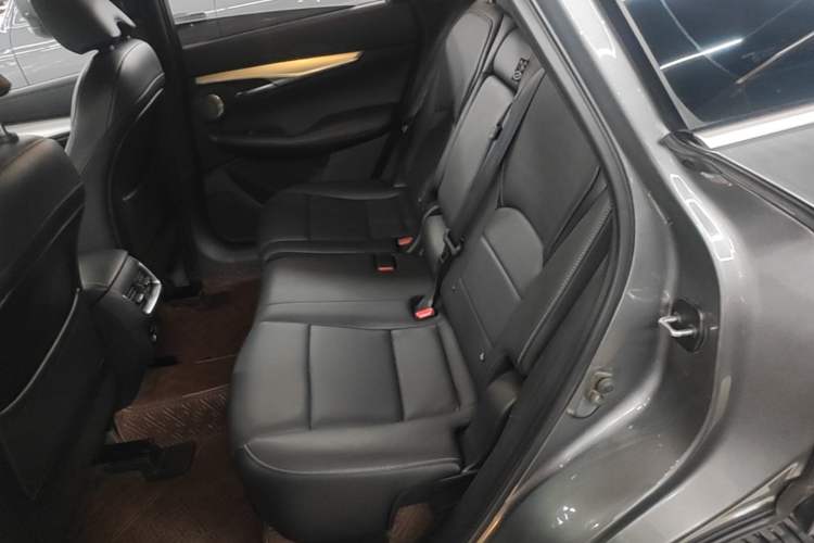 Used Infiniti QX50 2018 2.0T Four-Wheel Drive Elite Edition Left Rear Seat