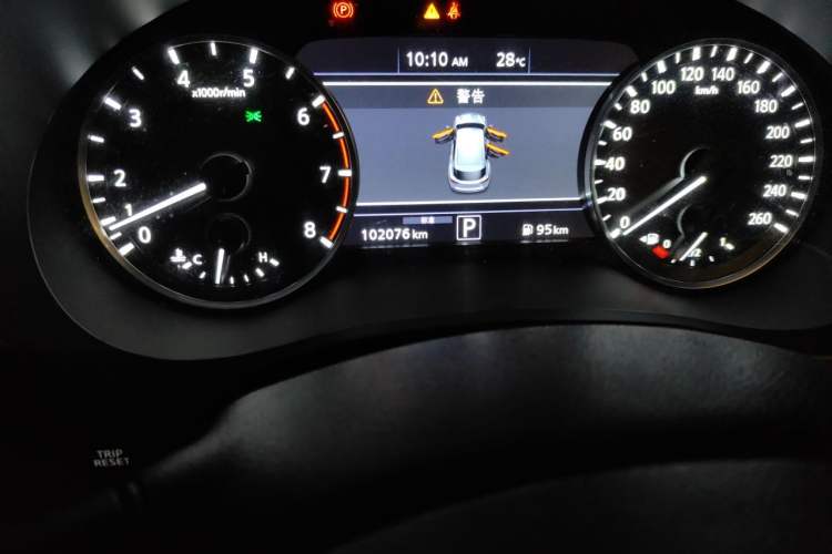 Used Infiniti QX50 2018 2.0T Four-Wheel Drive Luxury Edition Odometer Close Up
