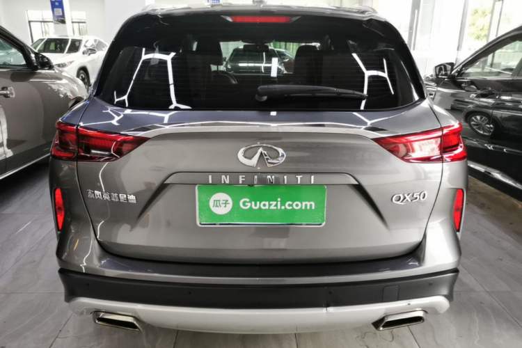 Used Infiniti QX50 2018 2.0T Two-Wheel Drive Fashion Edition Rear