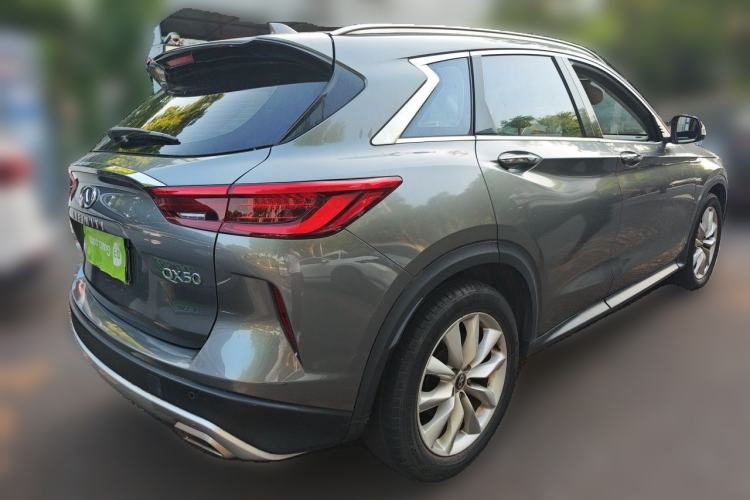 Used Infiniti QX50 2018 2.0T Two-Wheel Drive Fashion Edition Rear Right 45 Deg