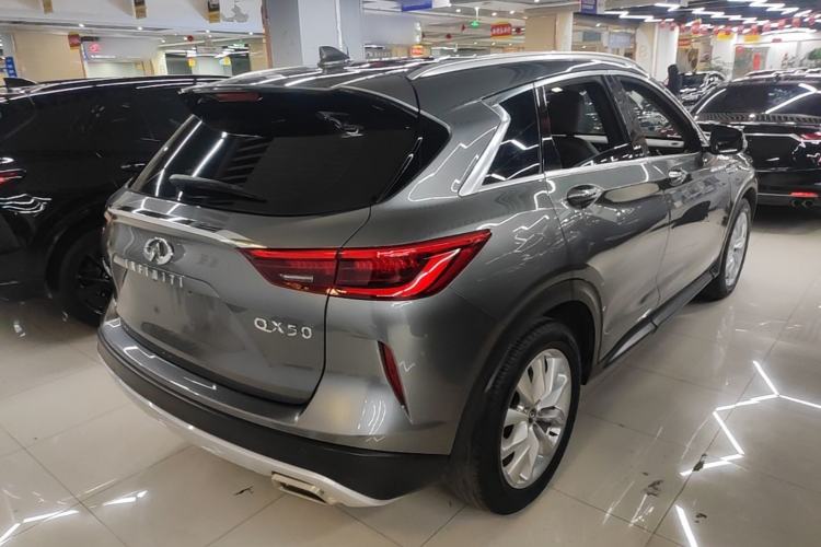 Used Infiniti QX50 2018 2.0T Four-Wheel Drive Elite Edition Rear Right 45 Deg