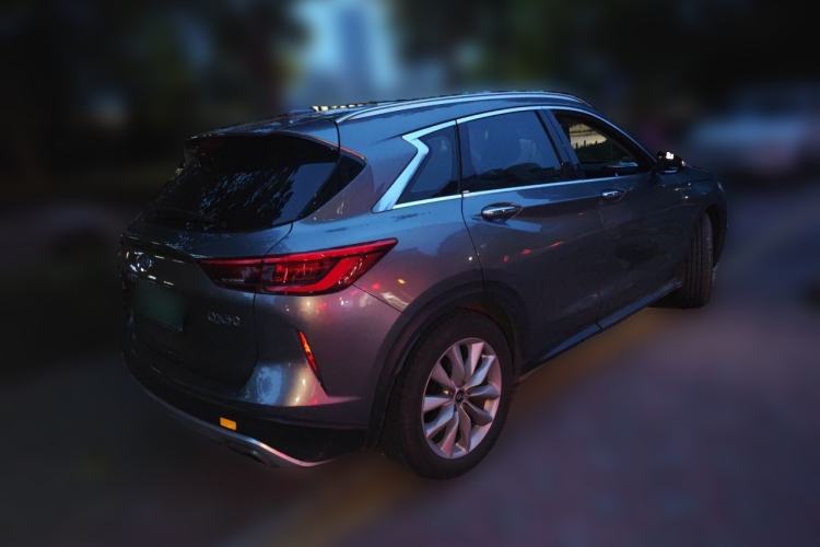 Used Infiniti QX50 2018 2.0T Four-Wheel Drive Elite Edition Rear Right 45 Deg