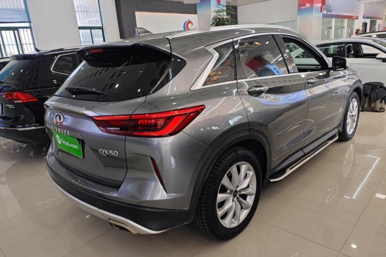 Used Infiniti QX50 2018 2.0T Four-Wheel Drive Elite Edition Rear Right 45 Deg