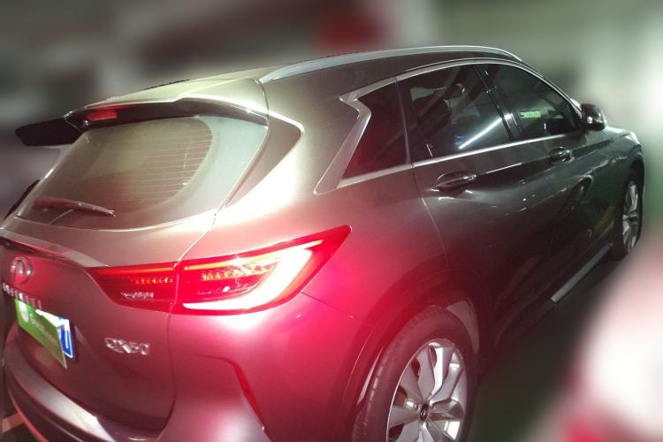 Used Infiniti QX50 2018 2.0T Two-Wheel Drive Fashion Edition Rear Right 45 Deg