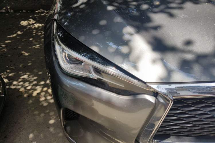 Used Infiniti QX50 2018 2.0T Two-Wheel Drive Fashion Edition Right Front Headlight