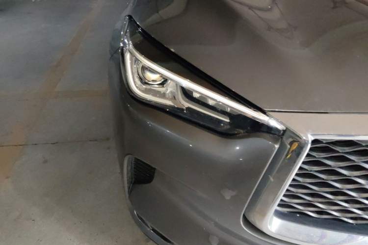 Used Infiniti QX50 2018 2.0T Two-Wheel Drive Fashion Edition Right Front Headlight