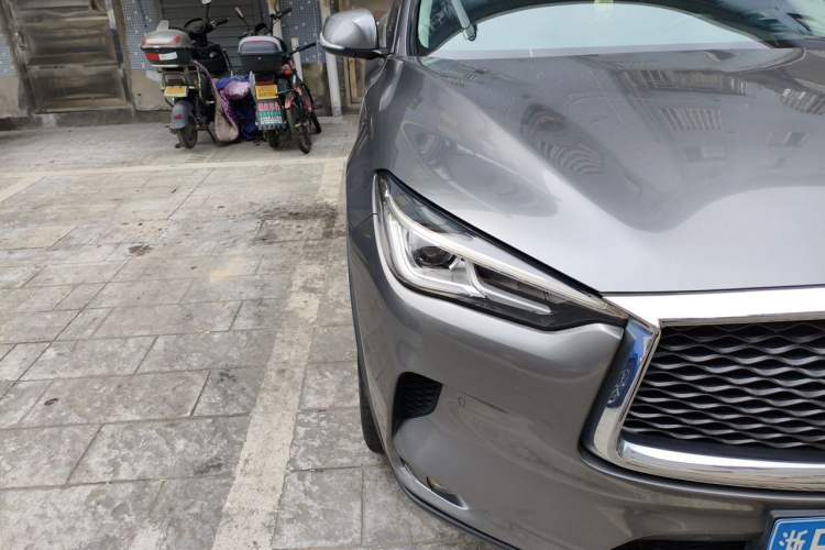 Used Infiniti QX50 2018 2.0T Two-Wheel Drive Fashion Edition Right Front Headlight