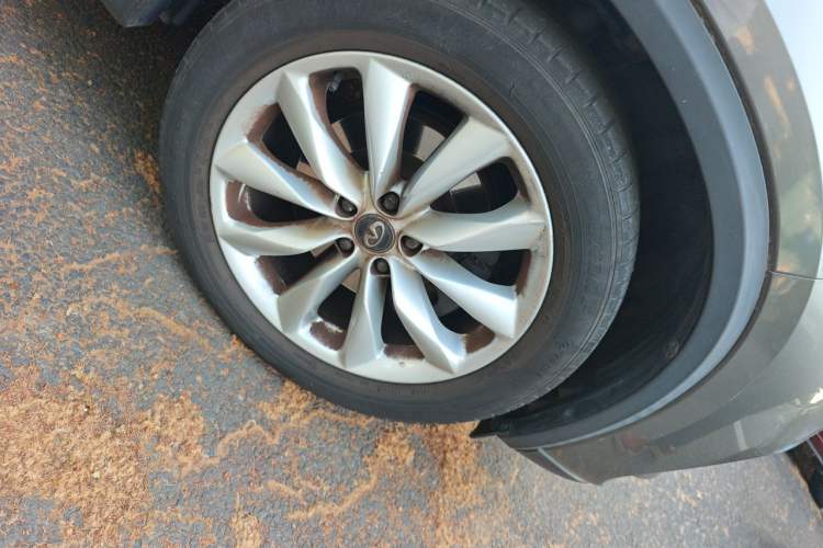 Used Infiniti QX50 2018 2.0T Two-Wheel Drive Fashion Edition Right Front Wheel Hub