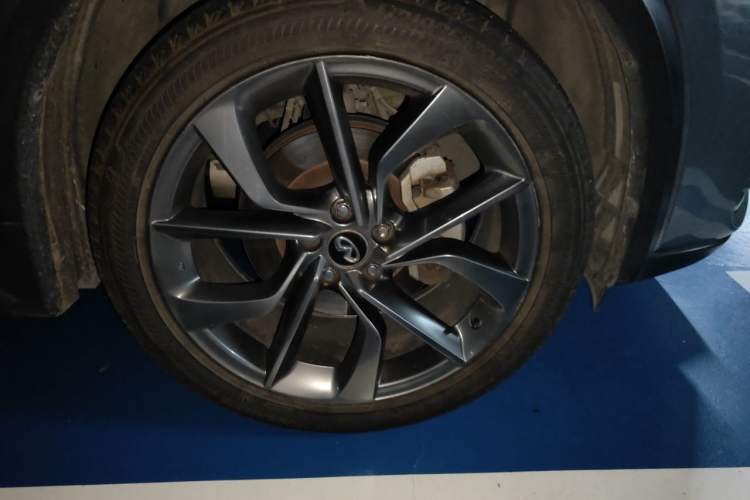 Used Infiniti QX50 2018 2.0T Four-Wheel Drive Luxury Edition Right Front Wheel Hub