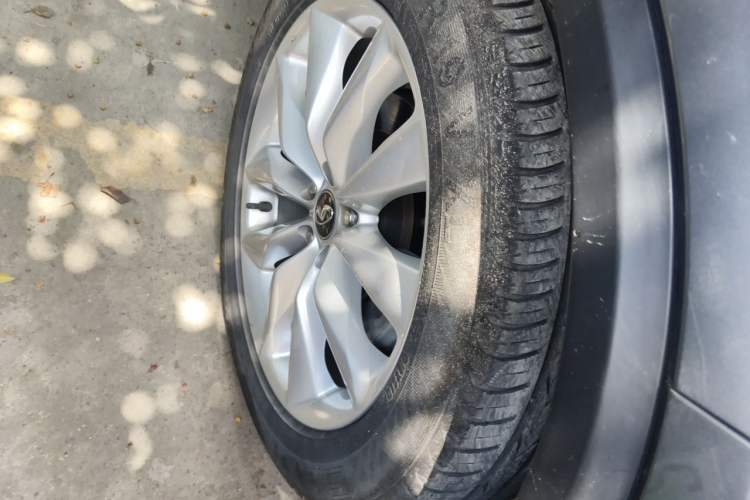 Used Infiniti QX50 2018 2.0T Two-Wheel Drive Fashion Edition Right Front Wheel Hub