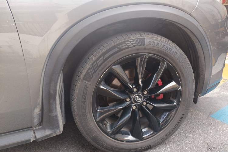Used Infiniti QX50 2018 2.0T Two-Wheel-Drive Elite Edition Right Front Wheel Hub