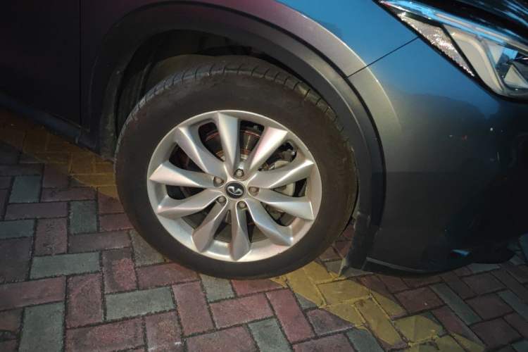 Used Infiniti QX50 2018 2.0T Four-Wheel Drive Elite Edition Right Front Wheel Hub