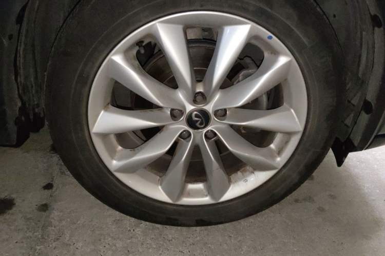 Used Infiniti QX50 2018 2.0T Two-Wheel Drive Fashion Edition Right Front Wheel Hub