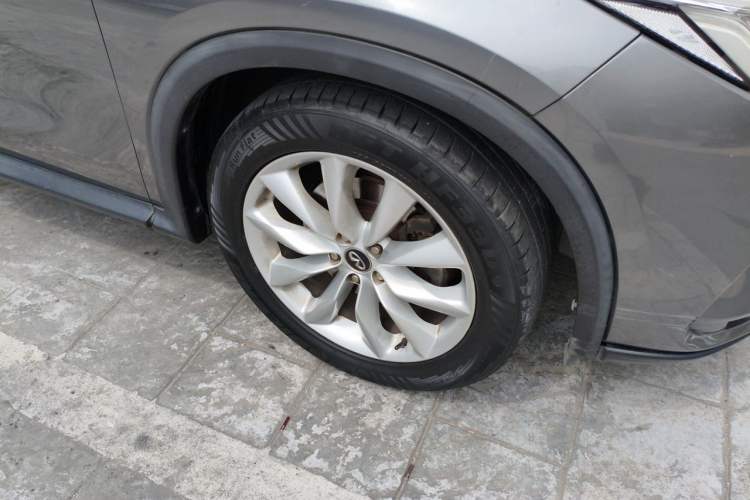 Used Infiniti QX50 2018 2.0T Two-Wheel Drive Fashion Edition Right Front Wheel Hub
