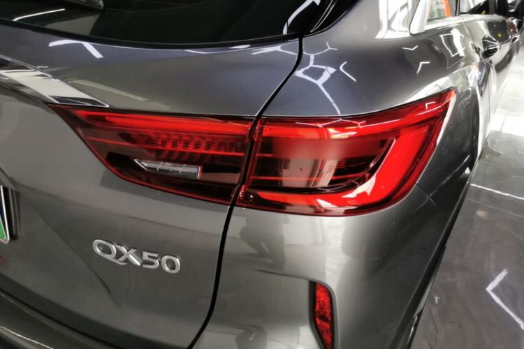 Used Infiniti QX50 2018 2.0T Two-Wheel Drive Fashion Edition Right Rear Taillight