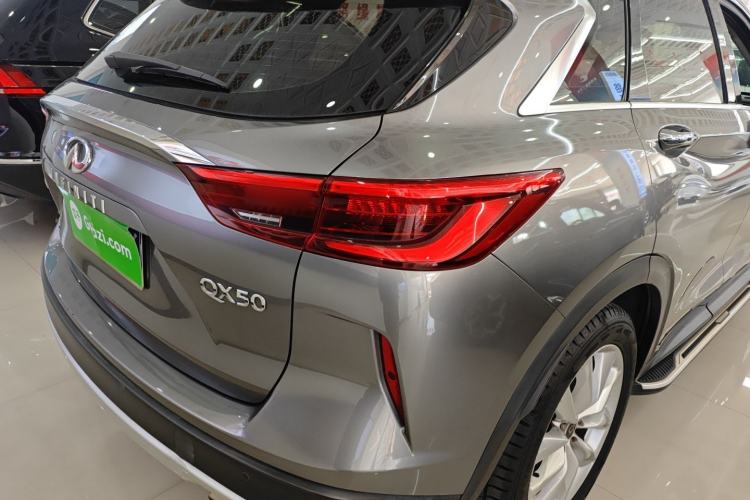 Used Infiniti QX50 2018 2.0T Four-Wheel Drive Elite Edition Right Rear Taillight