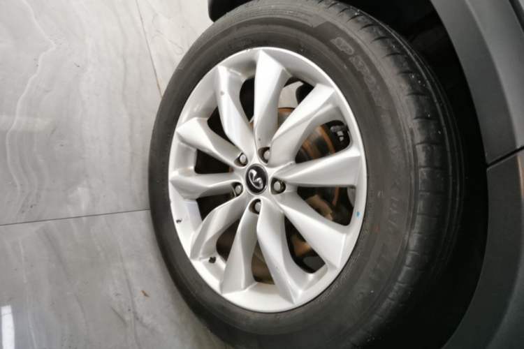 Used Infiniti QX50 2018 2.0T Two-Wheel Drive Fashion Edition Right Rear Wheel Hub