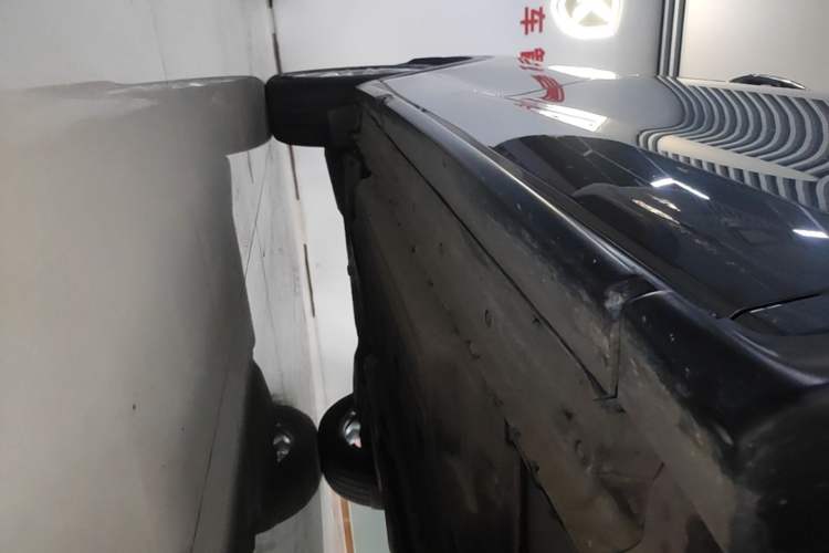 Used Infiniti QX50 2018 2.0T Four-Wheel Drive Elite Edition Right Side Sill