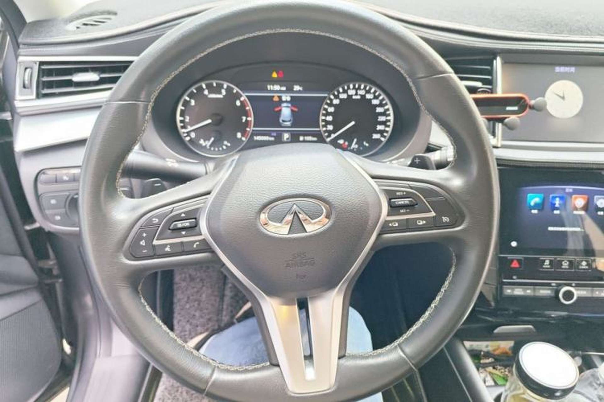 Used Infiniti QX50 2018 2.0T Two-Wheel Drive Fashion Edition Steering Wheel